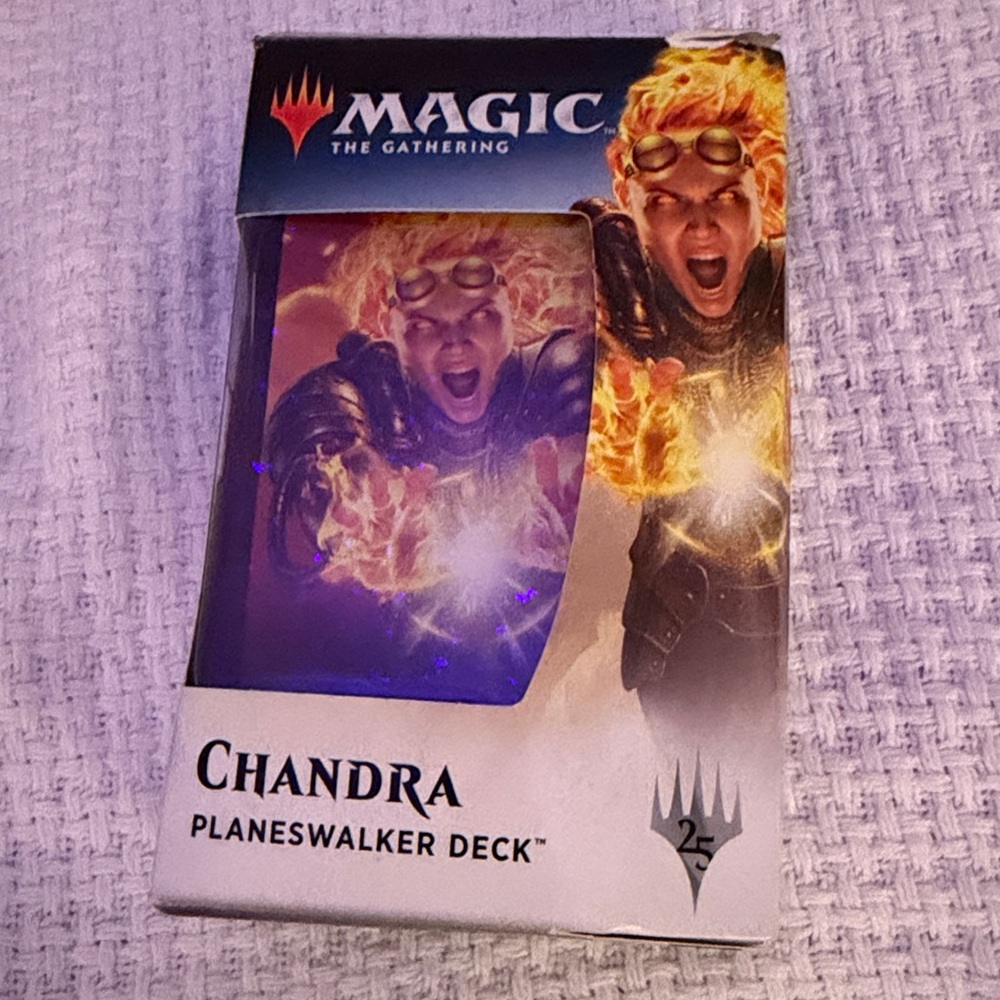 Magic: The Gathering Chandra Planeswalker Deck 2018 open package some box damage